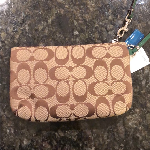 Coach Park Signature Medium Wristlet - Picture 3 of 8